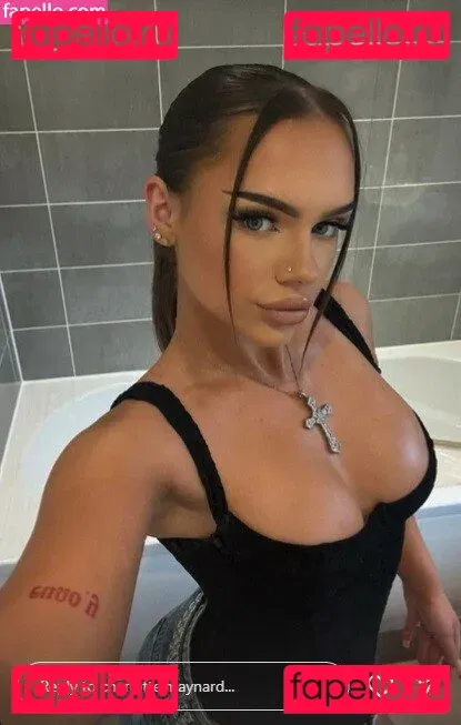 charlotte.maynard Onlyfans Photo Gallery 