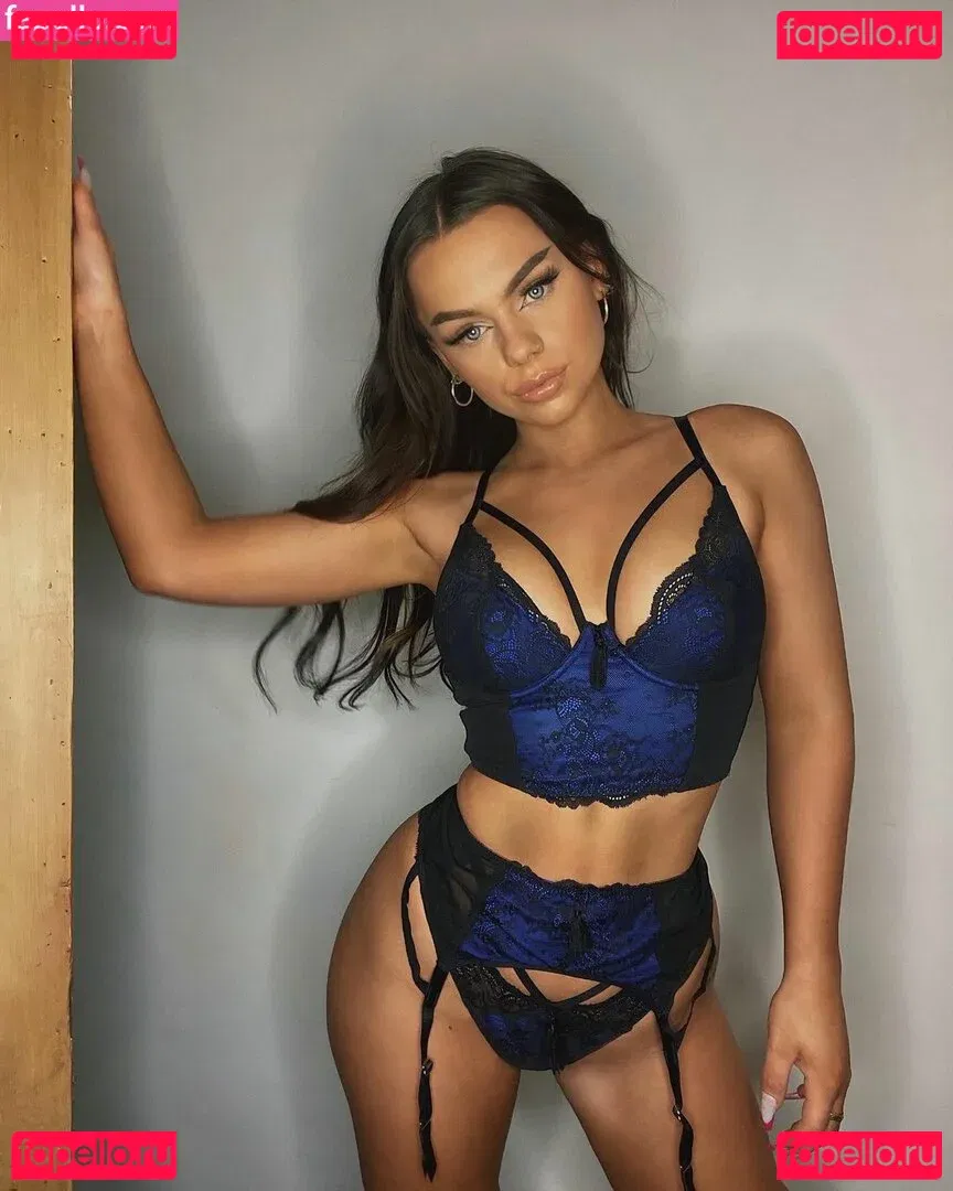 charlotte.maynard Onlyfans Photo Gallery 