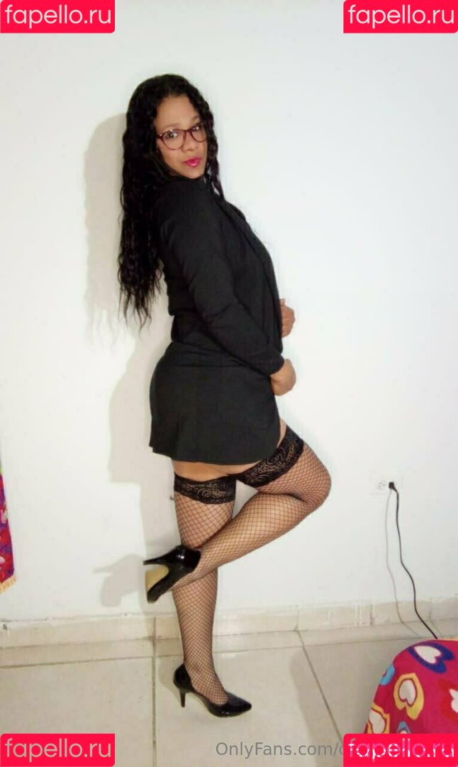 cristinaoficial Onlyfans Photo Gallery 