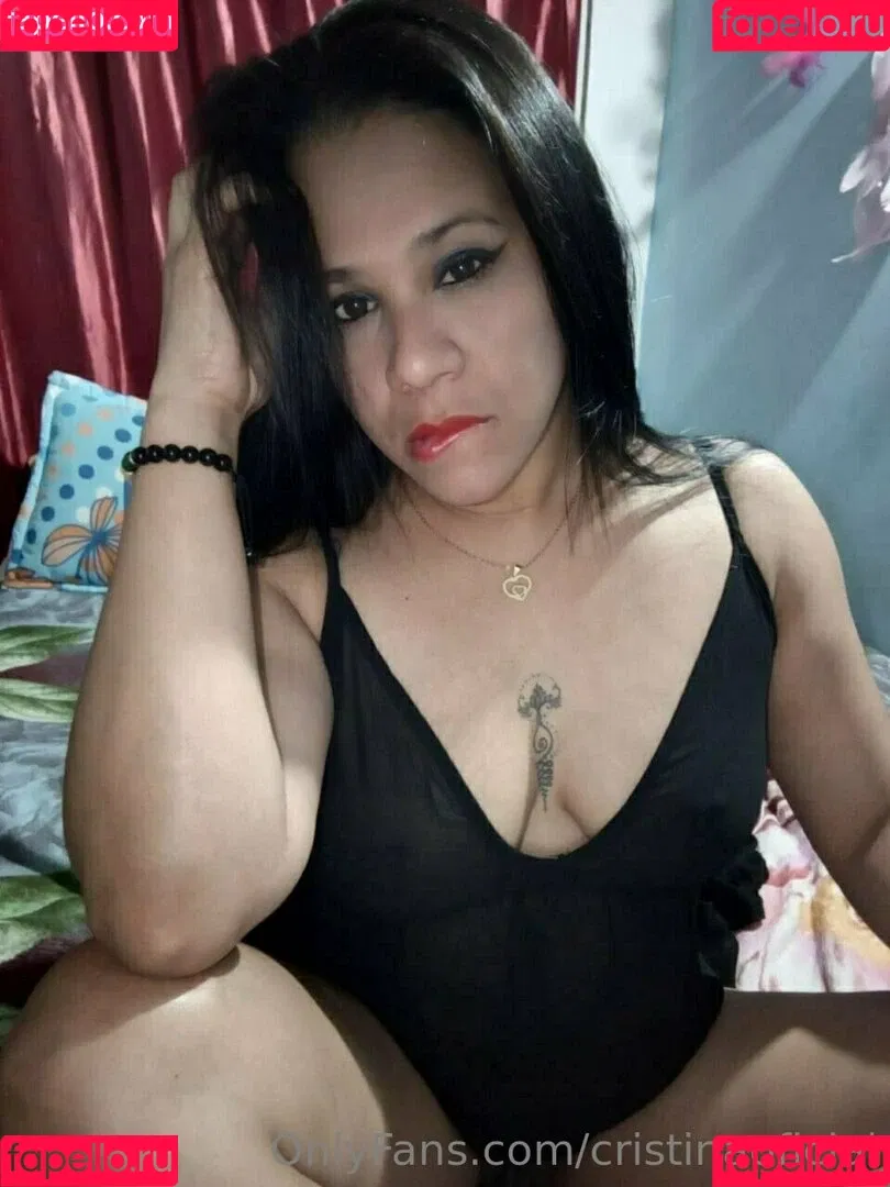 cristinaoficial Onlyfans Photo Gallery 