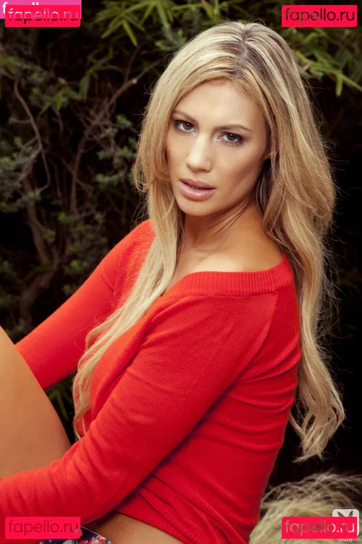 Whitney Whitekirk Onlyfans Photo Gallery 