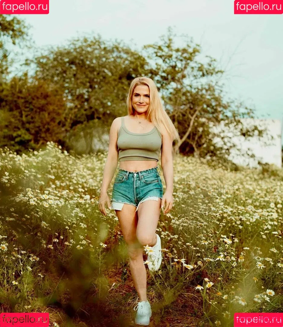 Jeanette Biedermann Onlyfans Photo Gallery 