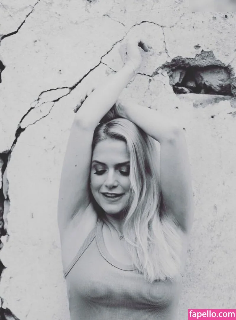 Jeanette Biedermann Onlyfans Photo Gallery 