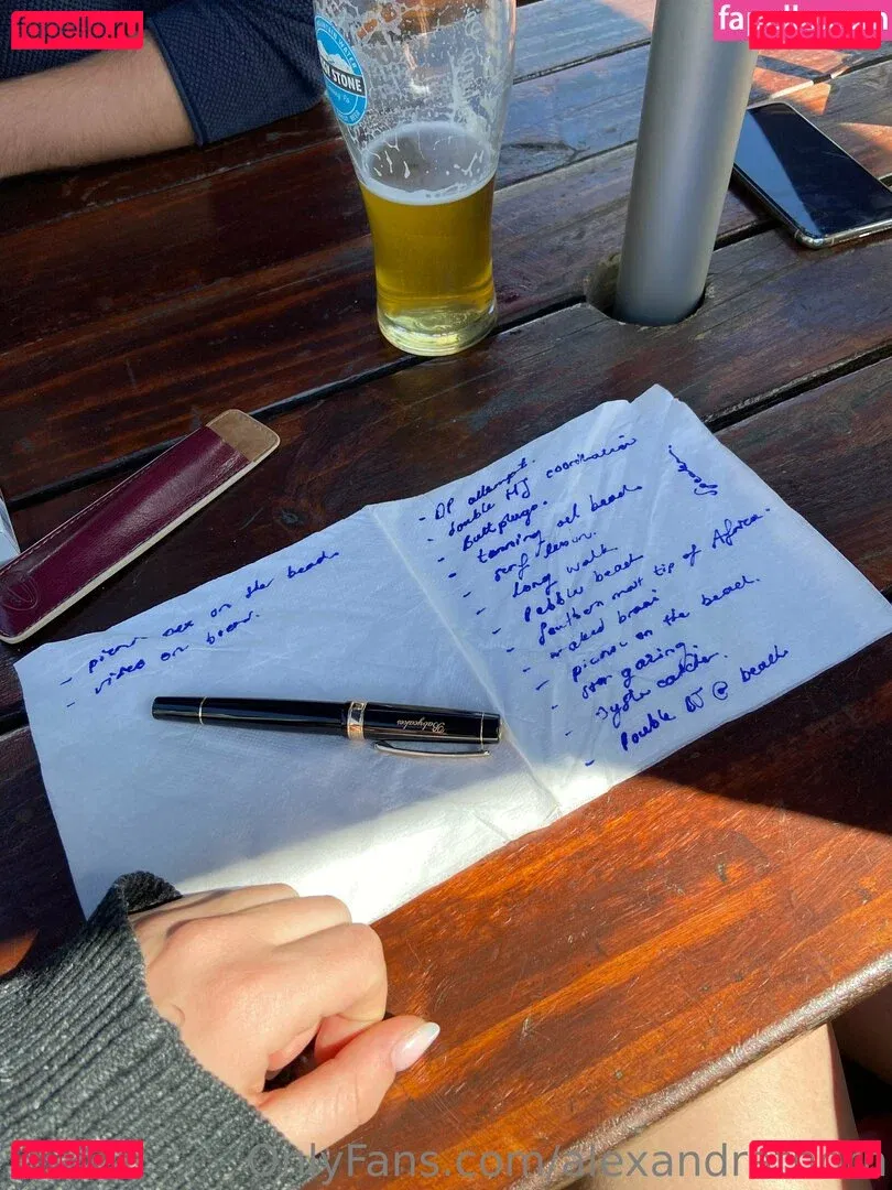 alexandrathorn Onlyfans Photo Gallery 