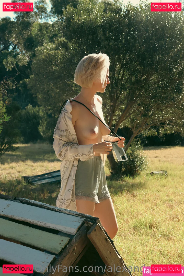 alexandrathorn Onlyfans Photo Gallery 