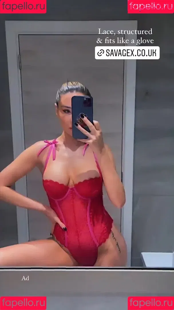 Lacey Montgomery Onlyfans Photo Gallery 