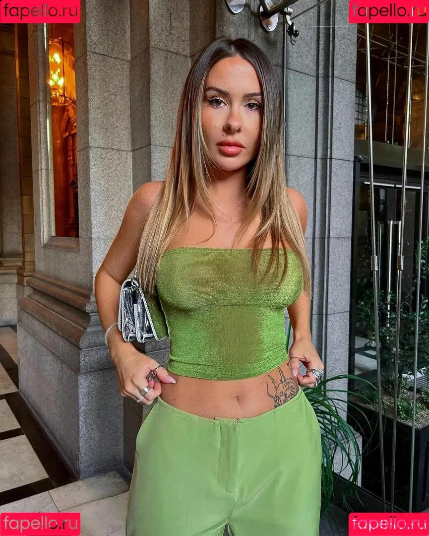 Lacey Montgomery Onlyfans Photo Gallery 