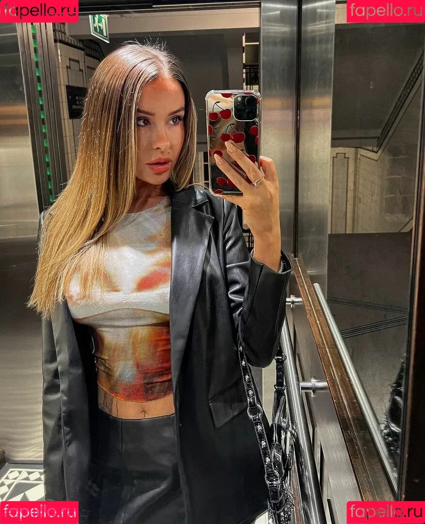Lacey Montgomery Onlyfans Photo Gallery 