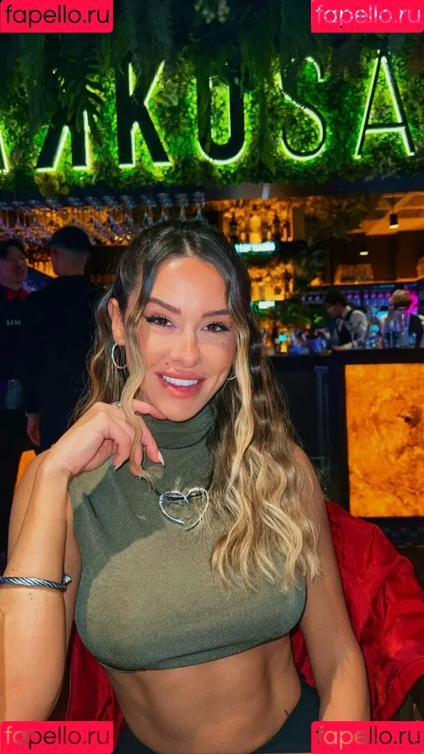 Lacey Montgomery Onlyfans Photo Gallery 