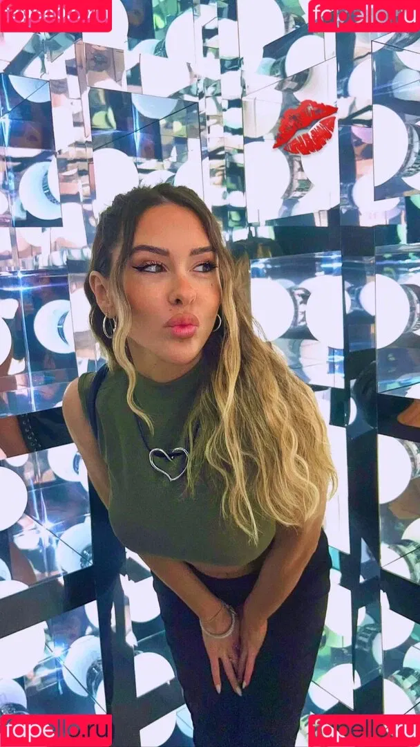 Lacey Montgomery Onlyfans Photo Gallery 