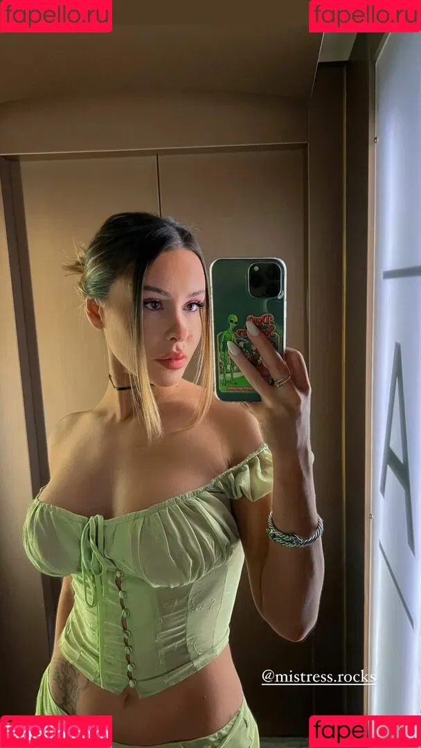 Lacey Montgomery Onlyfans Photo Gallery 