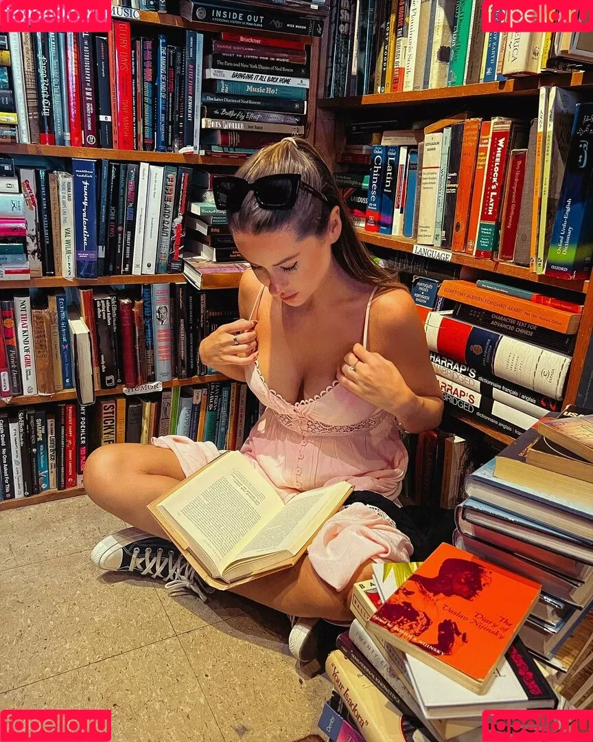 Lacey Montgomery Onlyfans Photo Gallery 