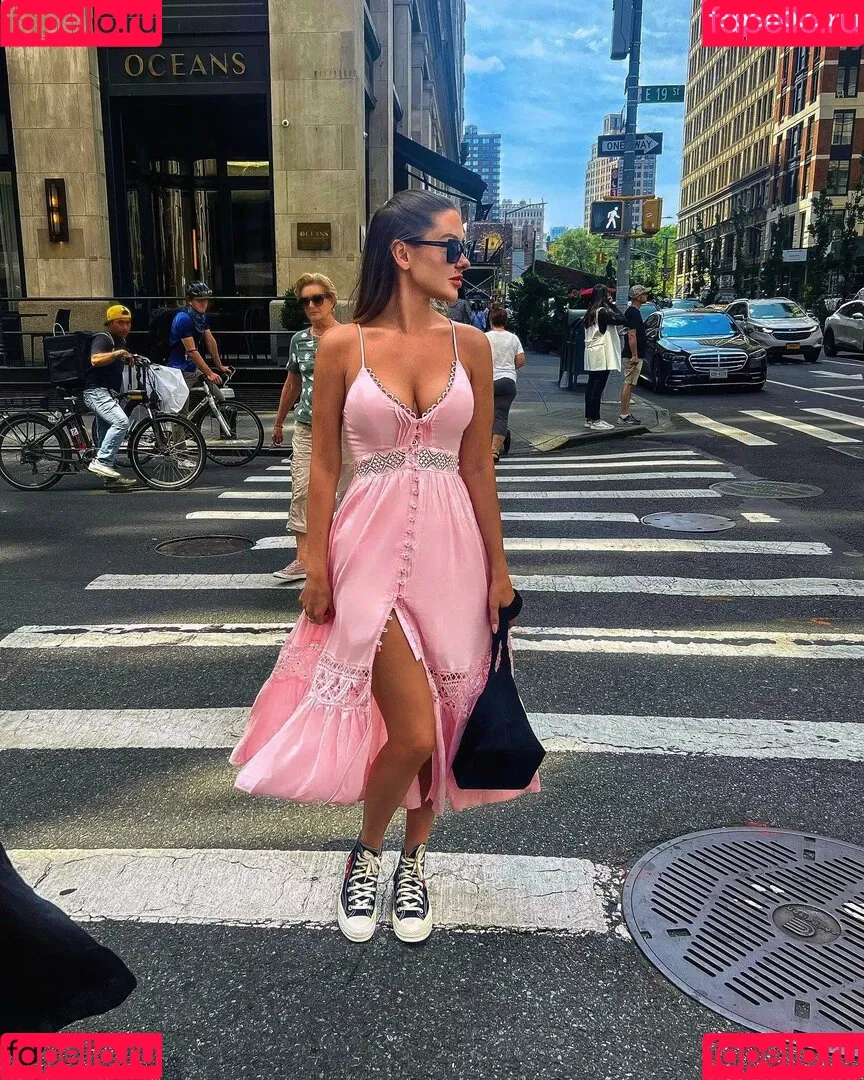 Lacey Montgomery Onlyfans Photo Gallery 