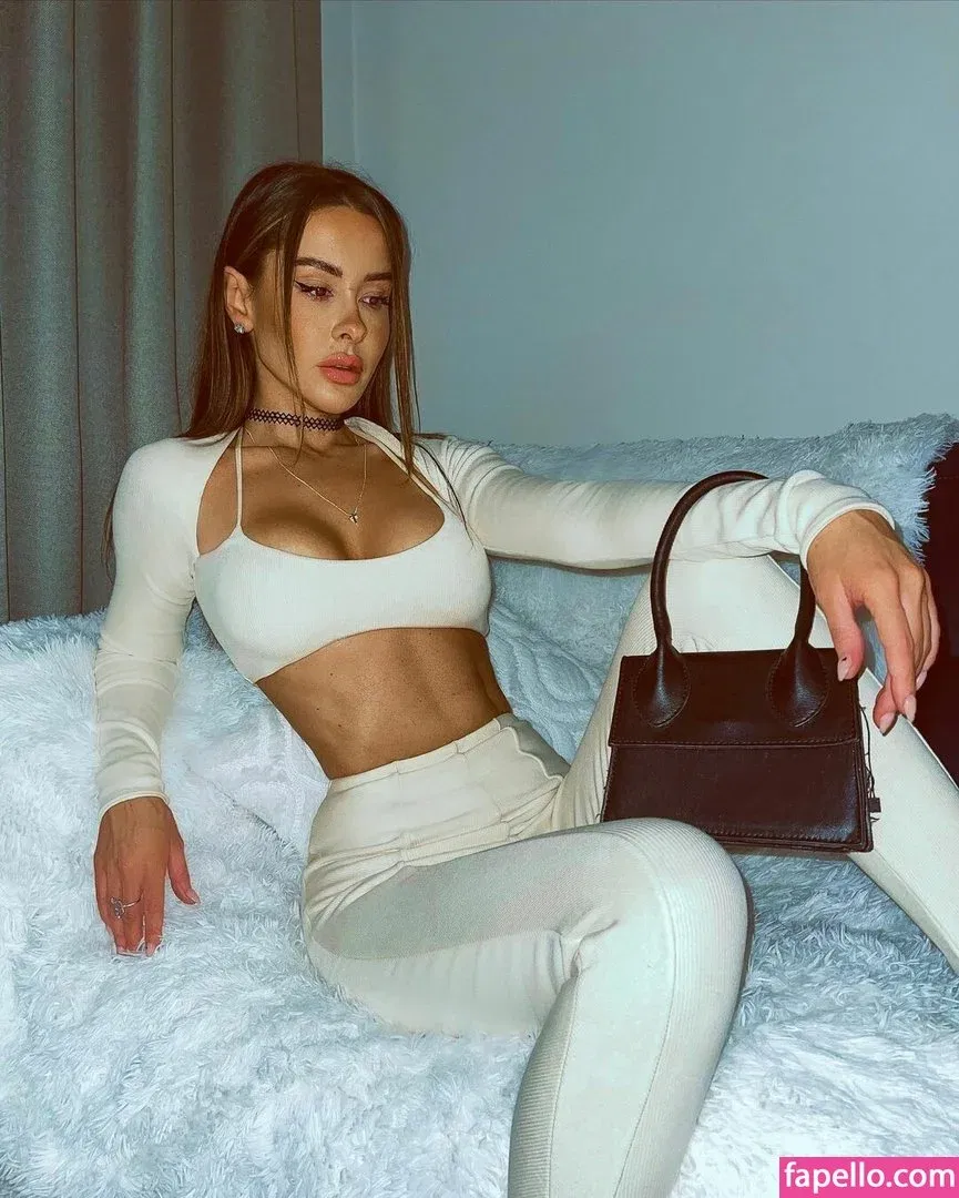 Lacey Montgomery Onlyfans Photo Gallery 