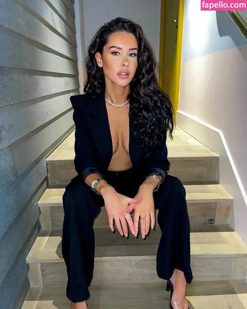 Lacey Montgomery Onlyfans Photo Gallery 