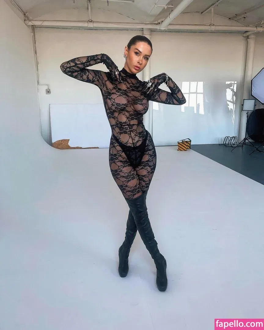 Lacey Montgomery Onlyfans Photo Gallery 