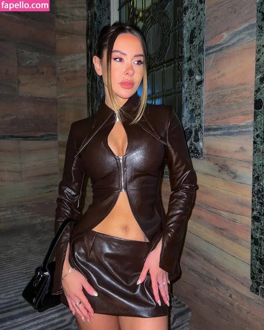 Lacey Montgomery Onlyfans Photo Gallery 