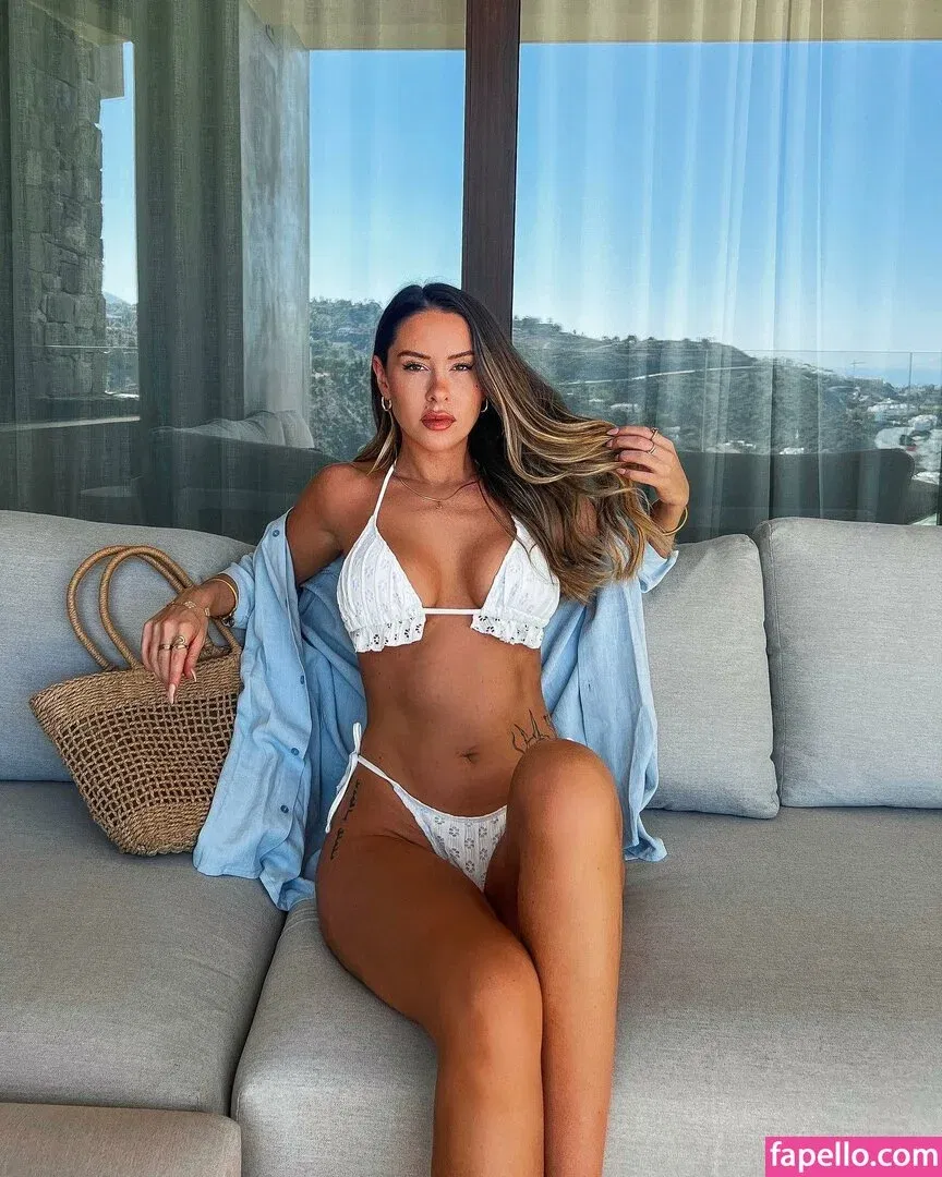 Lacey Montgomery Onlyfans Photo Gallery 