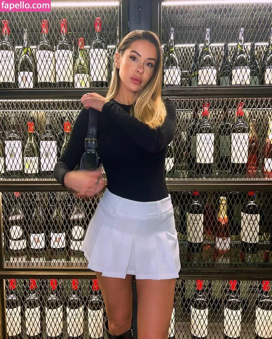 Lacey Montgomery Onlyfans Photo Gallery 