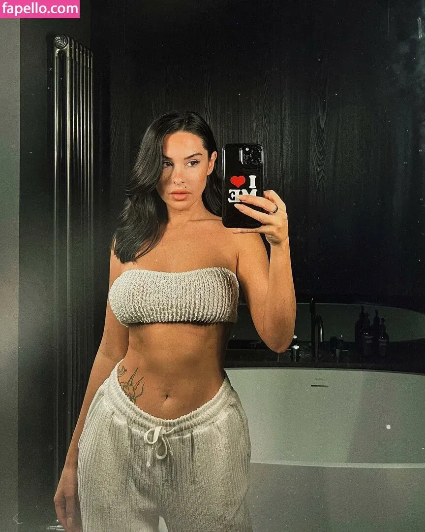 Lacey Montgomery Onlyfans Photo Gallery 