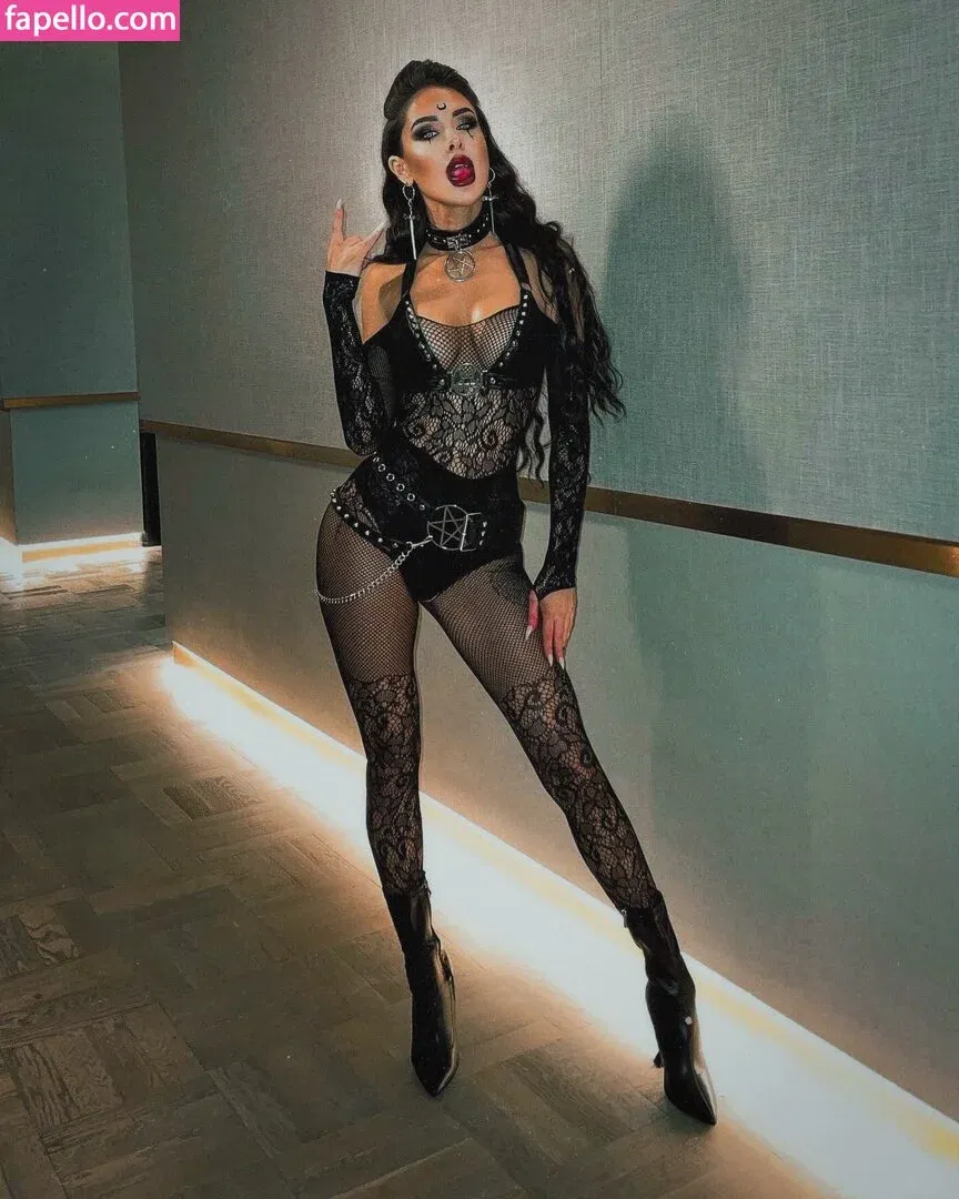 Lacey Montgomery Onlyfans Photo Gallery 