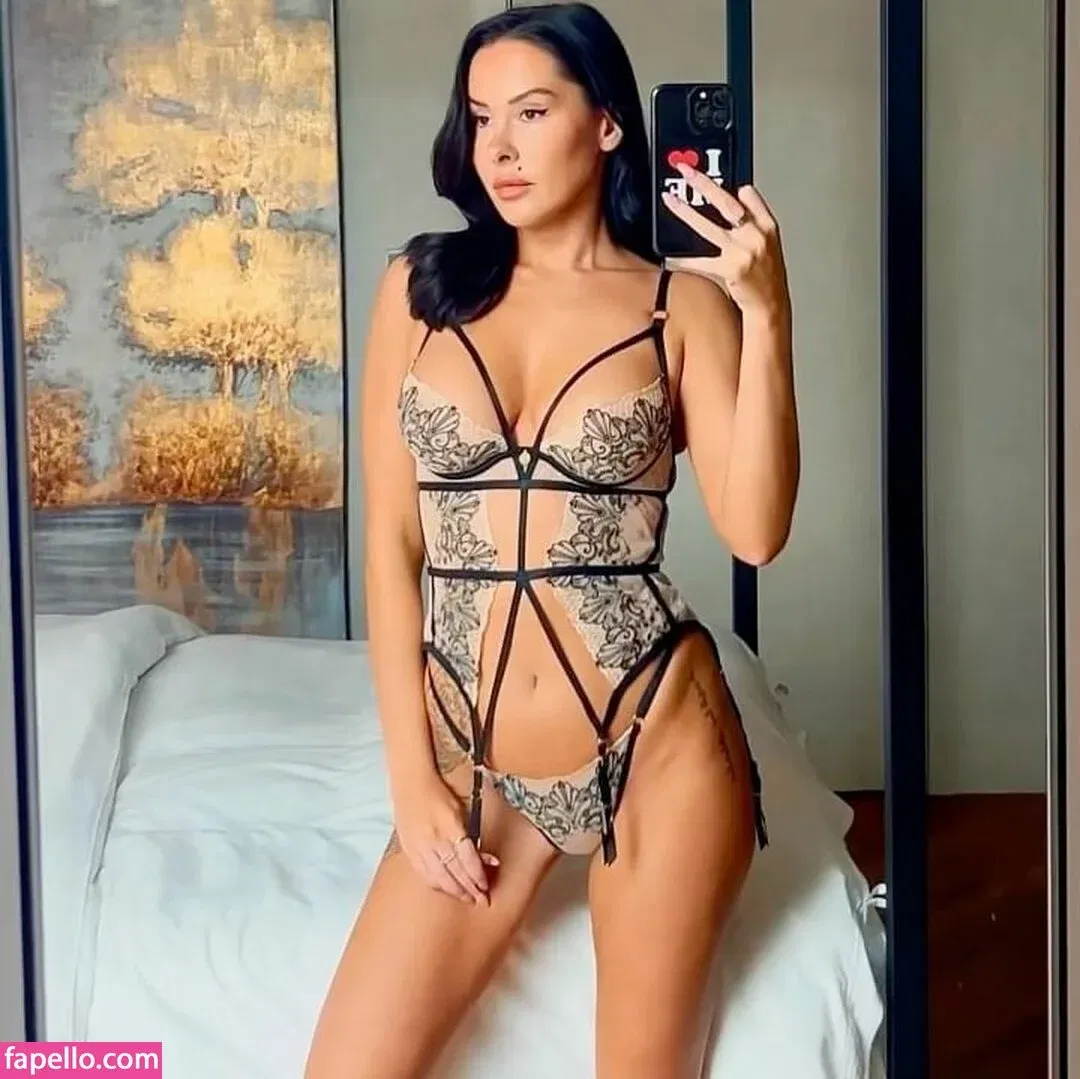 Lacey Montgomery Onlyfans Photo Gallery 