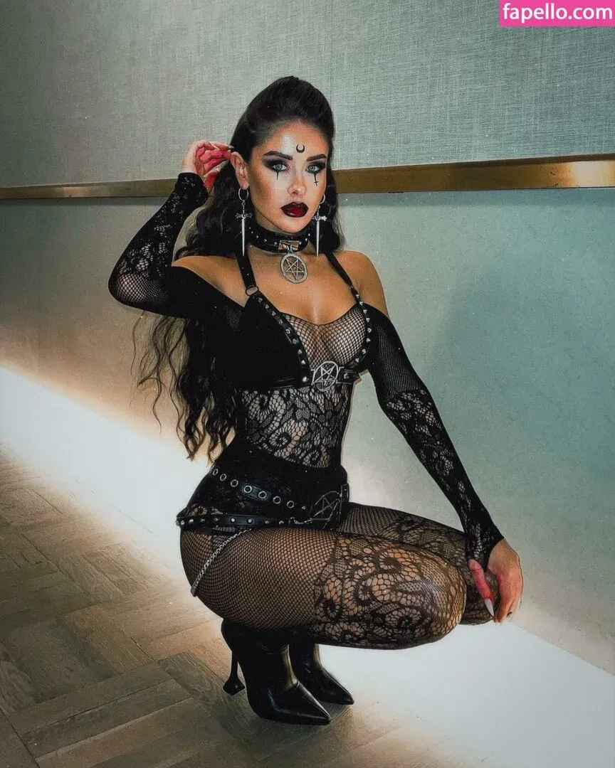 Lacey Montgomery Onlyfans Photo Gallery 