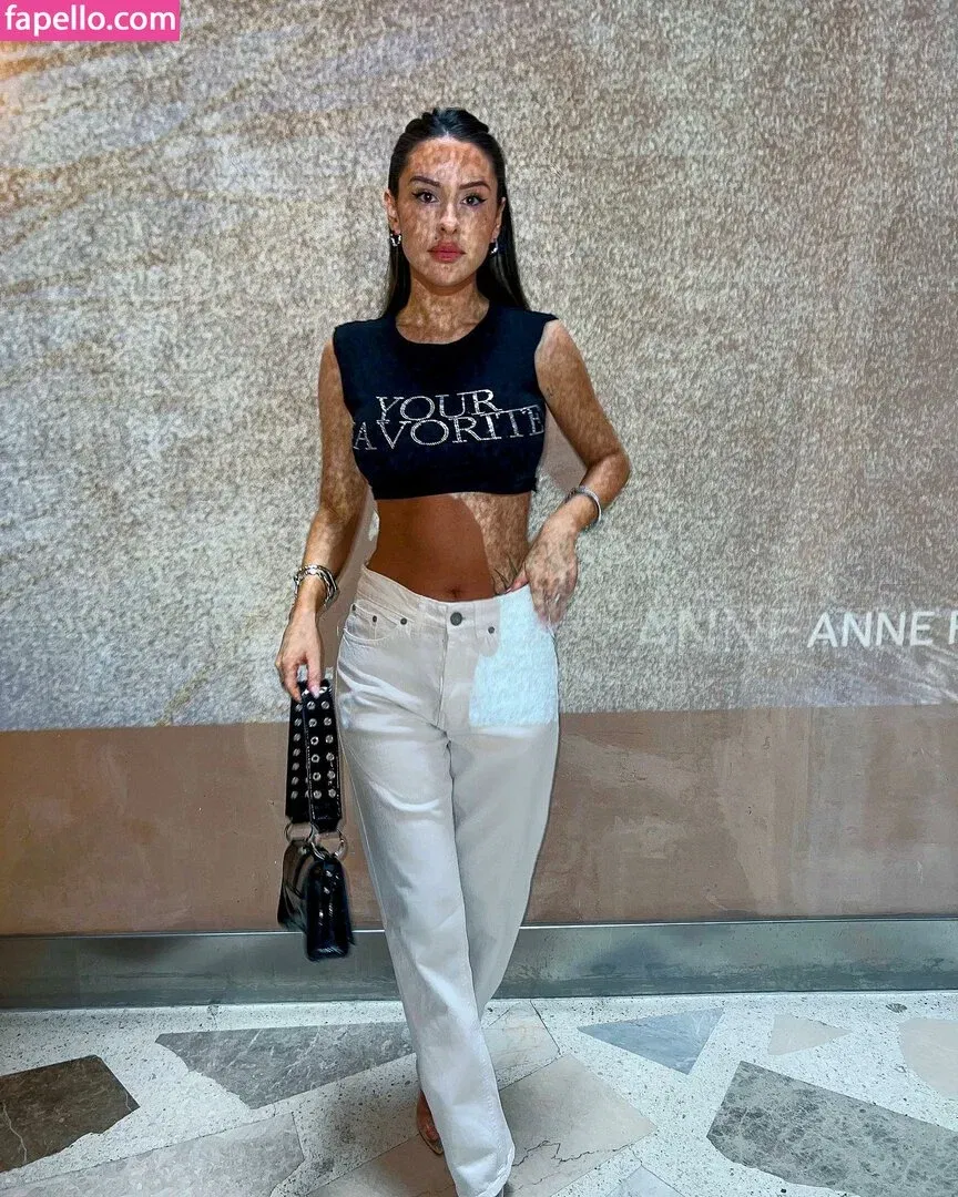 Lacey Montgomery Onlyfans Photo Gallery 