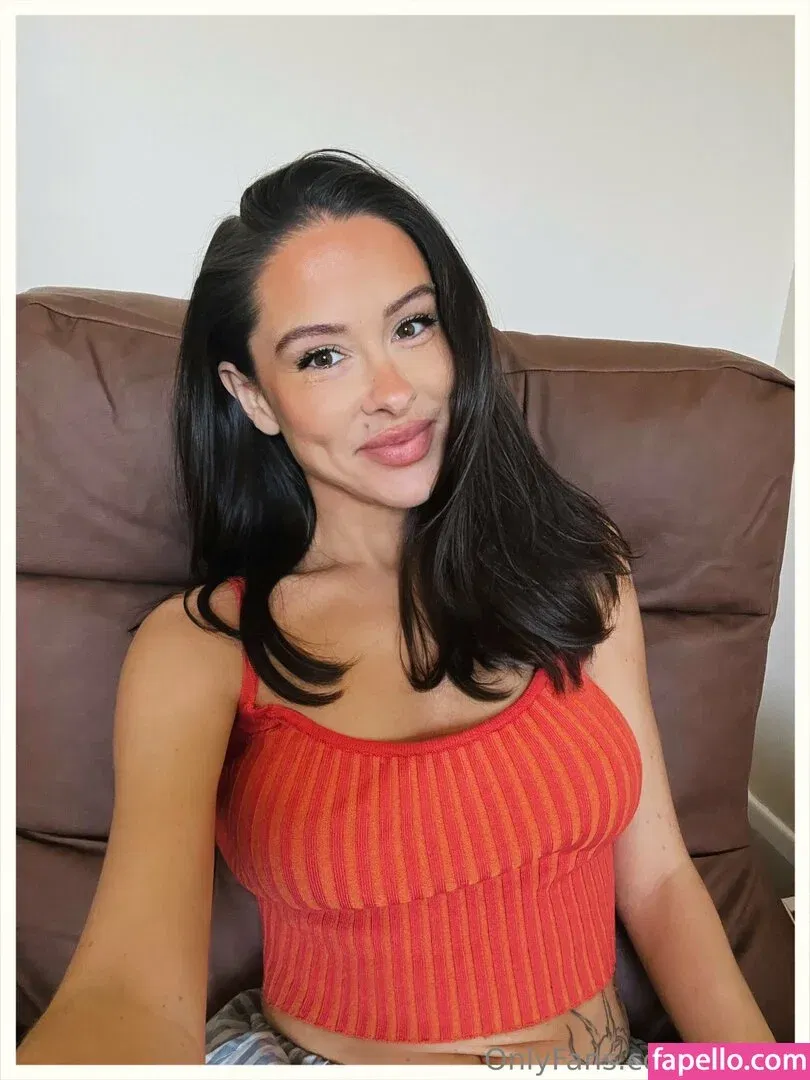 Lacey Montgomery Onlyfans Photo Gallery 