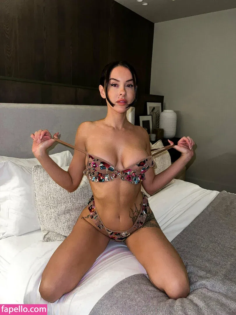 Lacey Montgomery Onlyfans Photo Gallery 