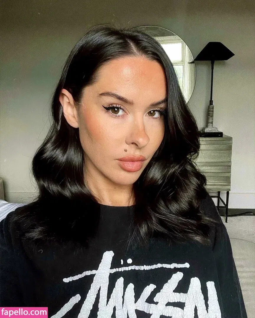 Lacey Montgomery Onlyfans Photo Gallery 