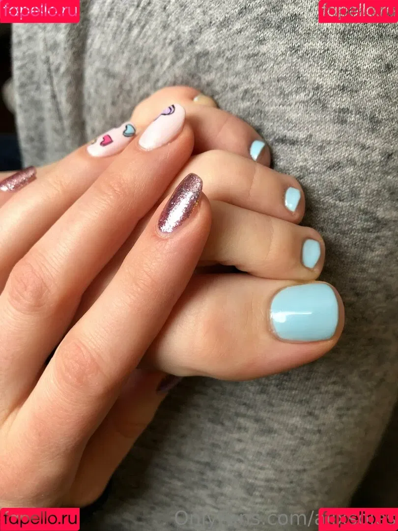 alixsoles Onlyfans Photo Gallery 