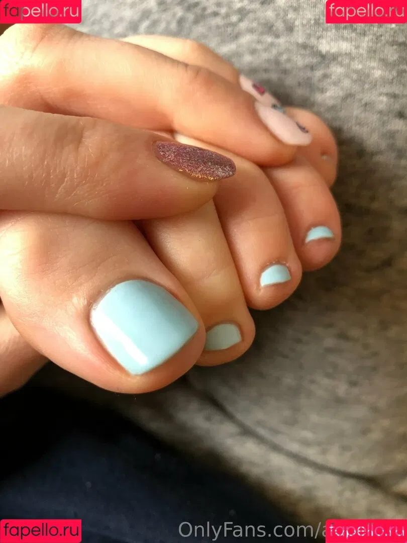 alixsoles Onlyfans Photo Gallery 