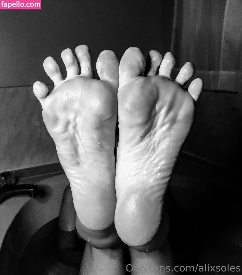 alixsoles Onlyfans Photo Gallery 