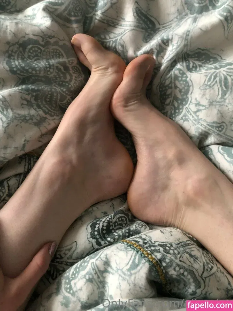 alixsoles Onlyfans Photo Gallery 