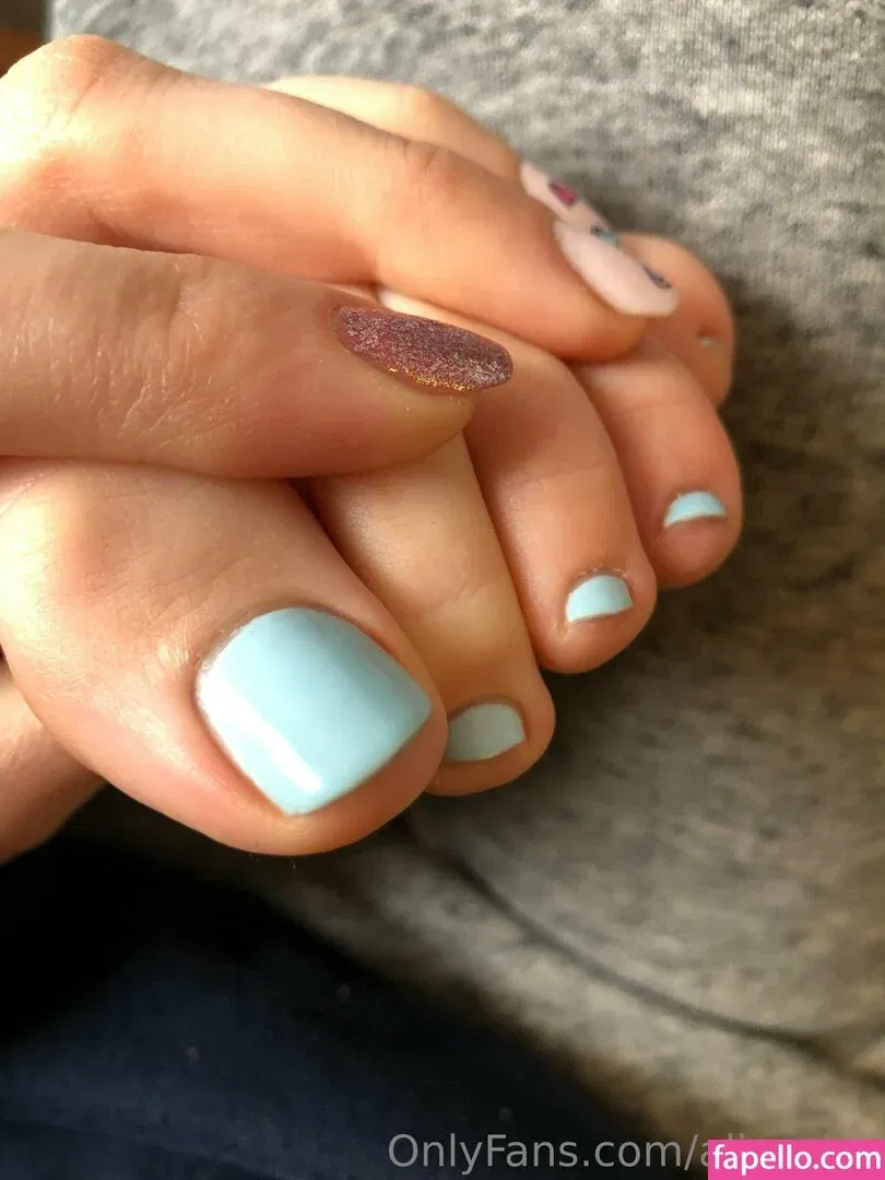 alixsoles Onlyfans Photo Gallery 