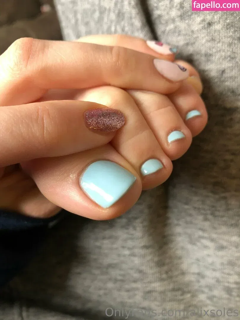 alixsoles Onlyfans Photo Gallery 