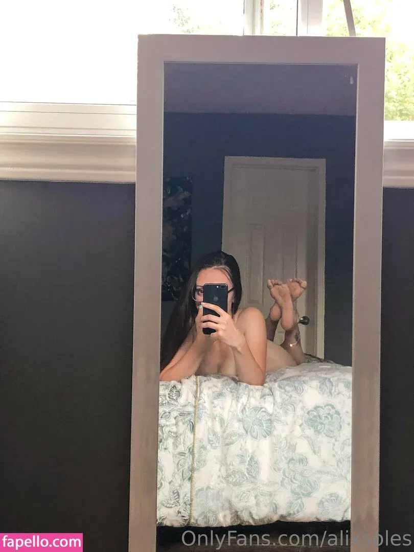 alixsoles Onlyfans Photo Gallery 