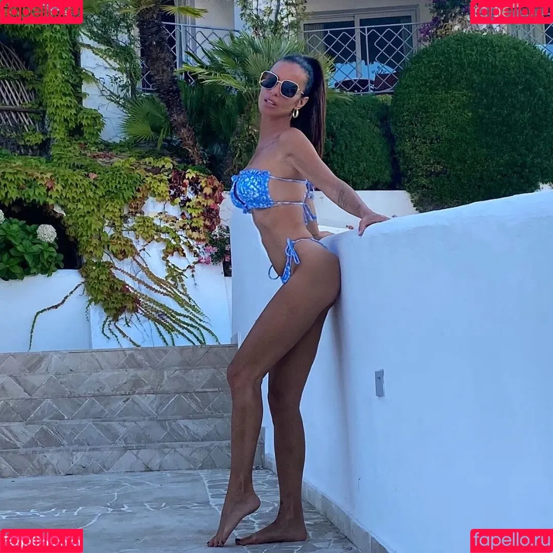 Antonella Mosetti Onlyfans Photo Gallery 