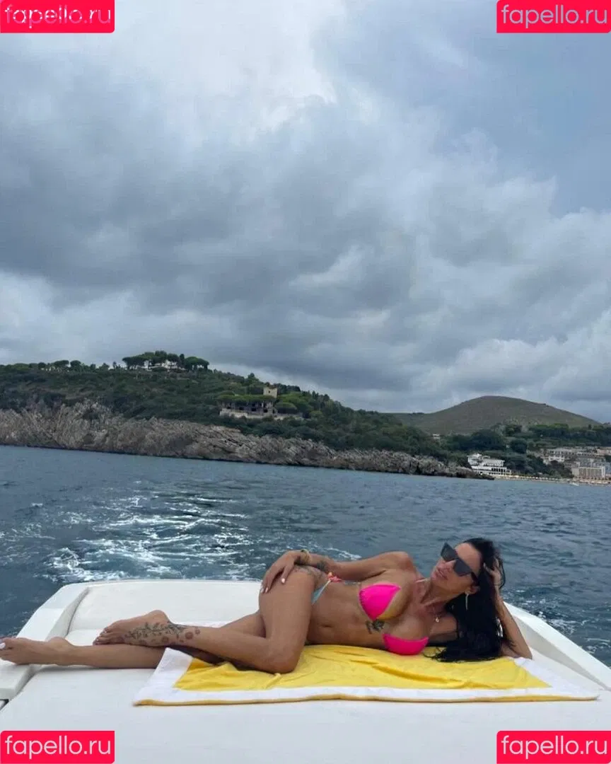 Antonella Mosetti Onlyfans Photo Gallery 