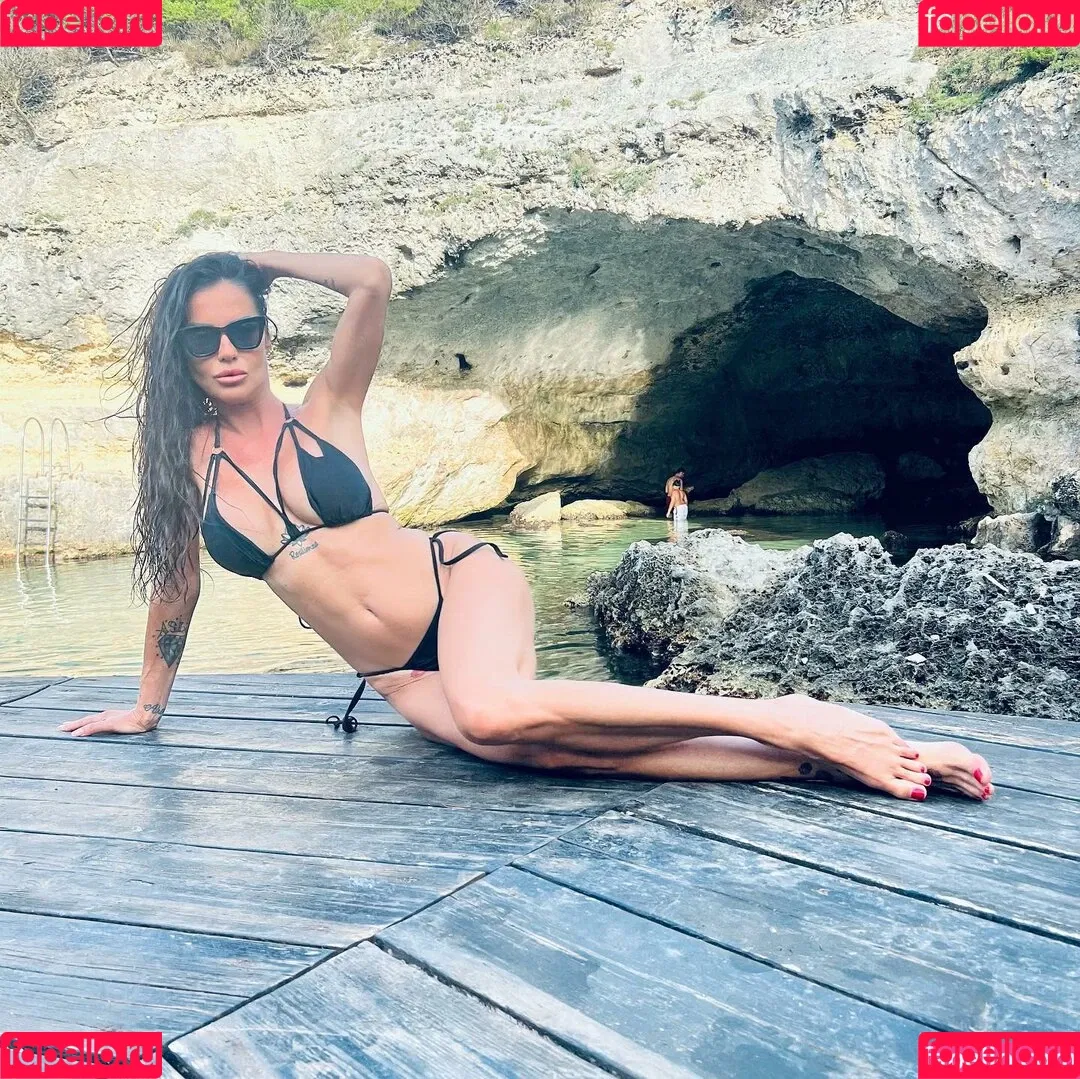 Antonella Mosetti Onlyfans Photo Gallery 