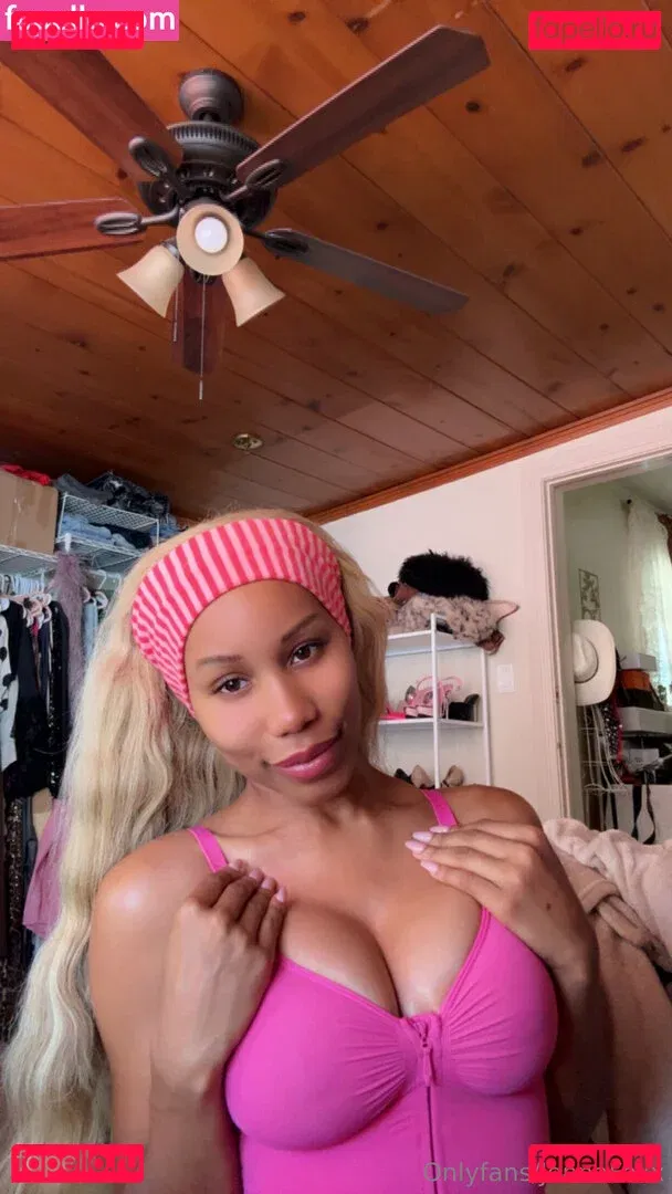 Thejennafoxx Onlyfans Photo Gallery 