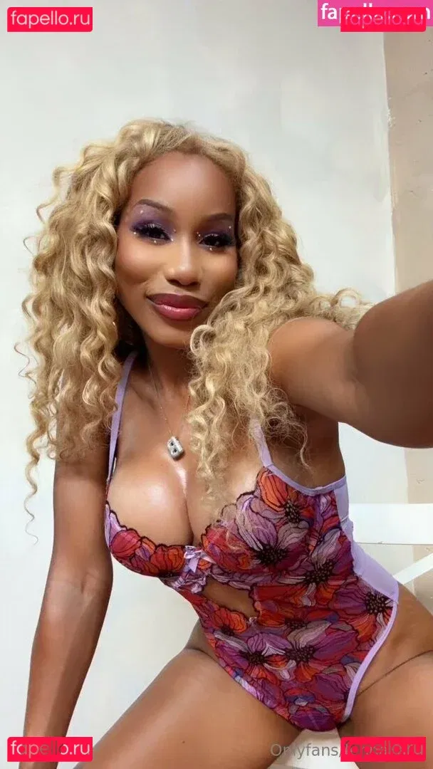 Thejennafoxx Onlyfans Photo Gallery 