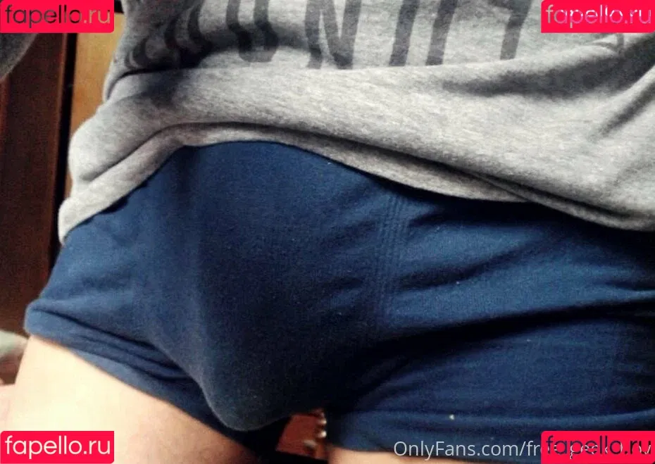 free_geek_boy Onlyfans Photo Gallery 