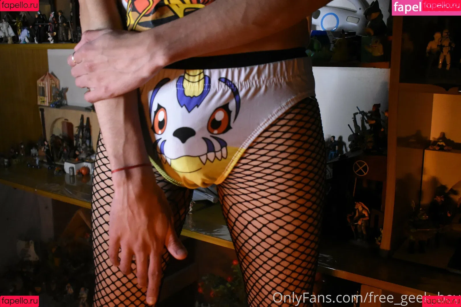 free_geek_boy Onlyfans Photo Gallery 
