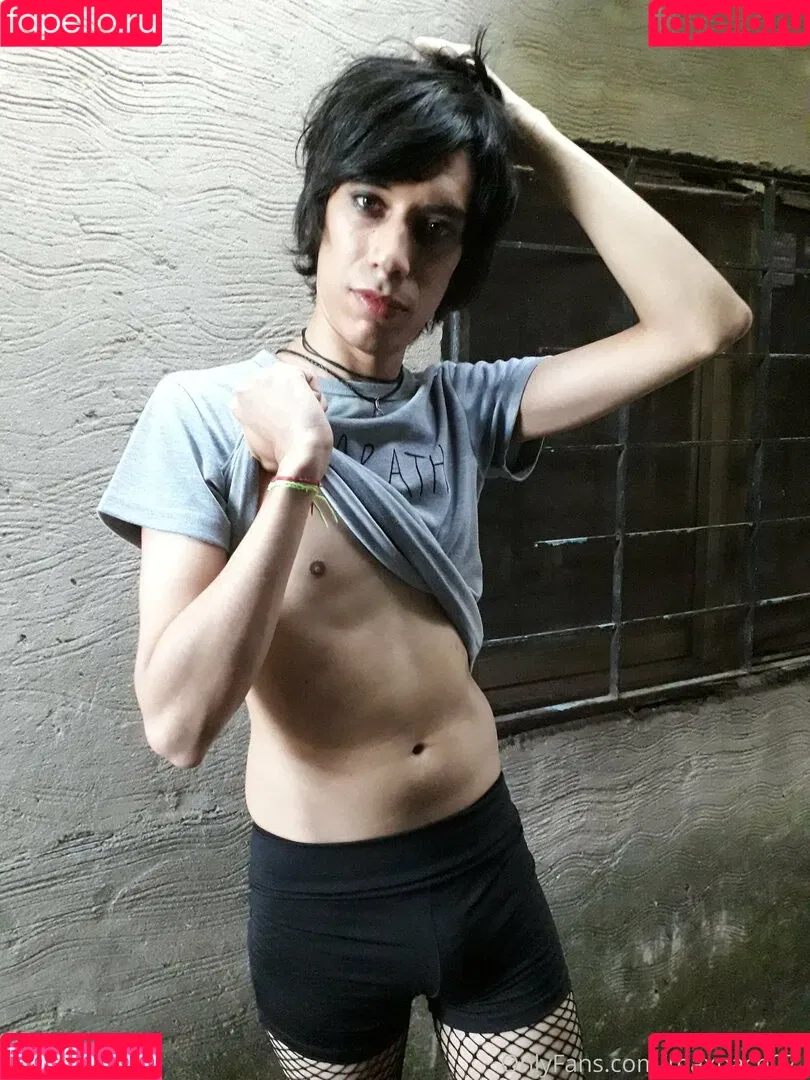 free_geek_boy Onlyfans Photo Gallery 