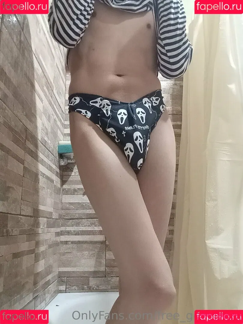 free_geek_boy Onlyfans Photo Gallery 