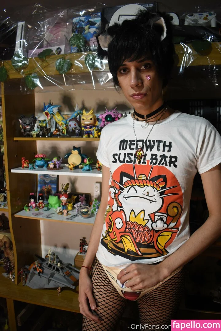 free_geek_boy Onlyfans Photo Gallery 