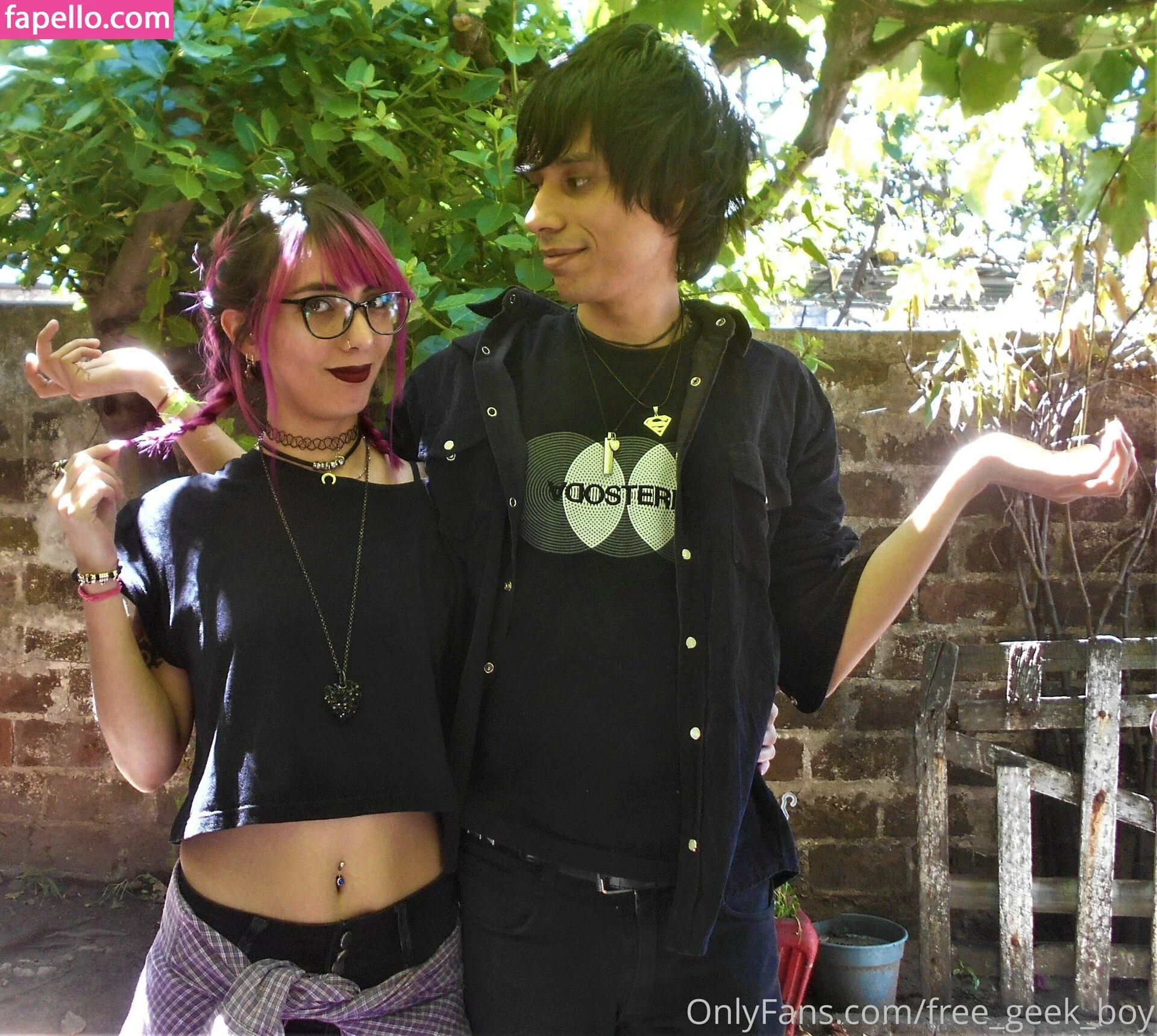 free_geek_boy Onlyfans Photo Gallery 