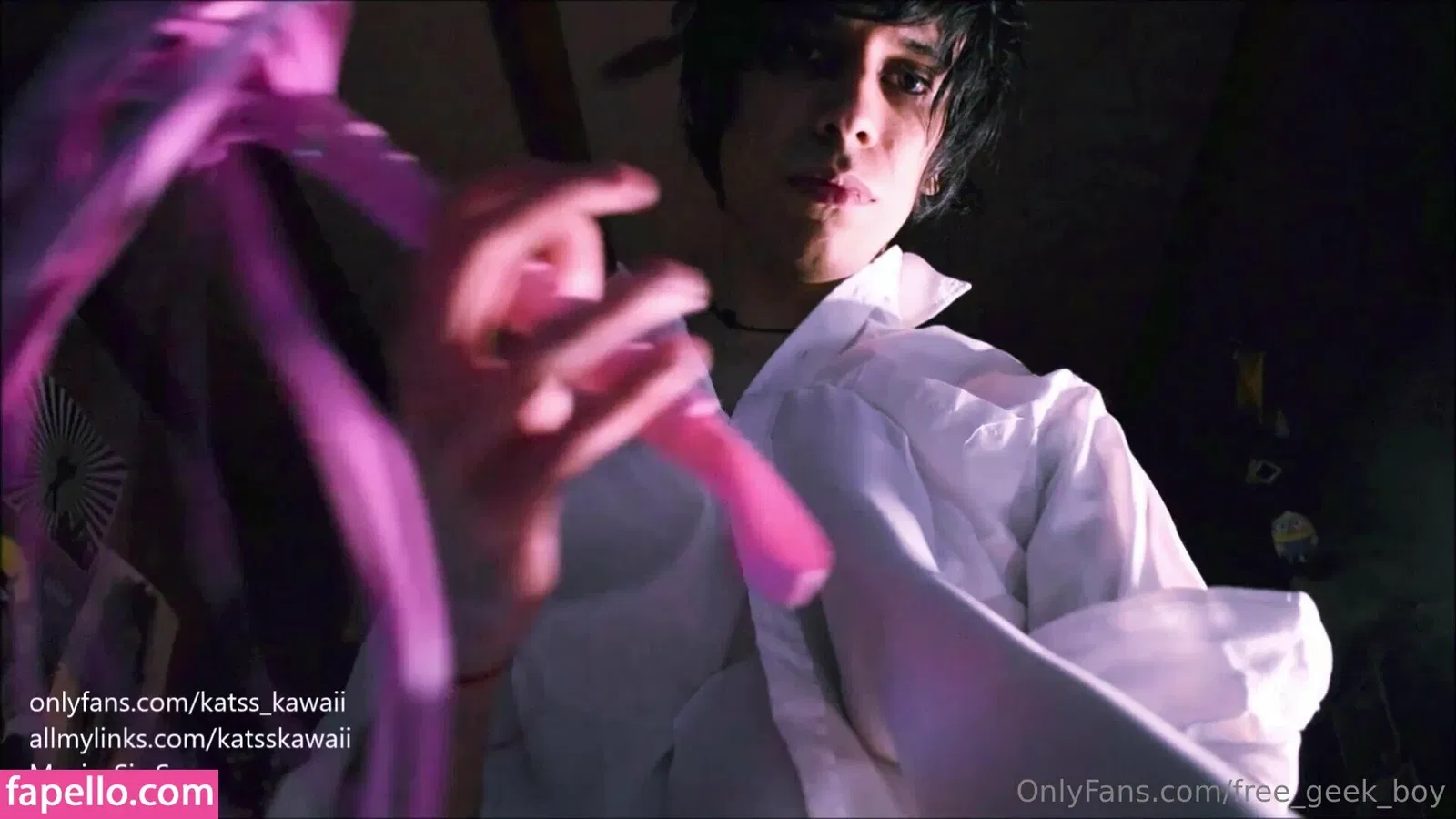 free_geek_boy Onlyfans Photo Gallery 